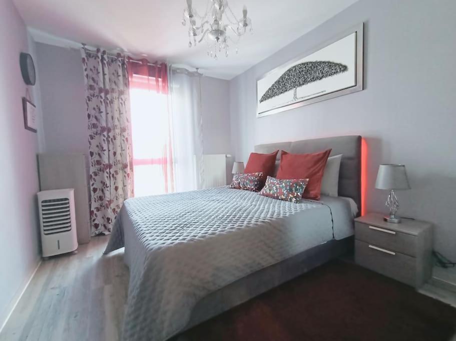 Appartement 4 Pieces - La Rose Des Yvelines - Classe 3 Etoiles تراب المظهر الخارجي الصورة
