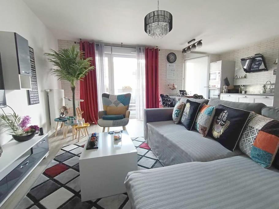Appartement 4 Pieces - La Rose Des Yvelines - Classe 3 Etoiles تراب المظهر الخارجي الصورة